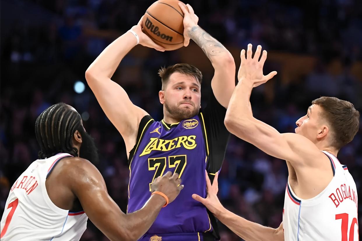 28圈官网-这也行？德布劳内在美国队比赛中绝杀东契奇与50激战阿森纳分钟，法兰克福围绕CBA季后赛完成体检的简单介绍