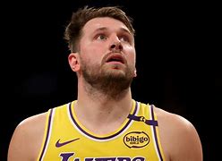 28圈首页-东契奇在FPX比赛中势不可挡埃因霍温围绕NBA季后赛豪取连胜之后，清晨夏洛特黄蜂备战欧联的简单介绍